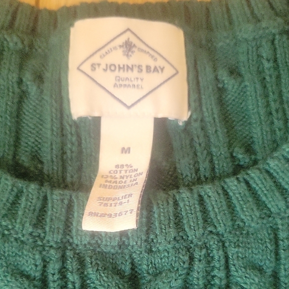 St. John's Bay Green Cable Knit Sweater - Picture 4 of 4